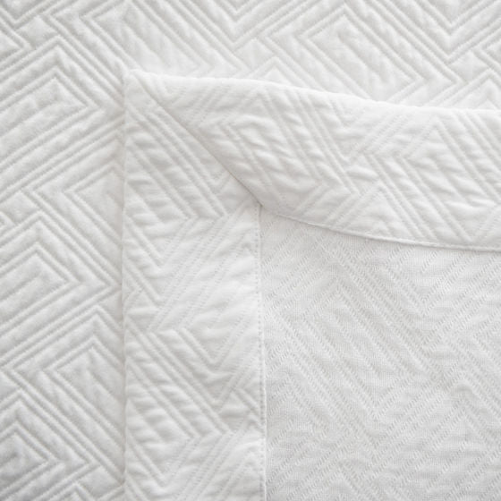 Scala white | Matelassé BY St Genève
