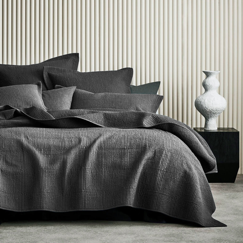 GRID COTTON COVERLET SET