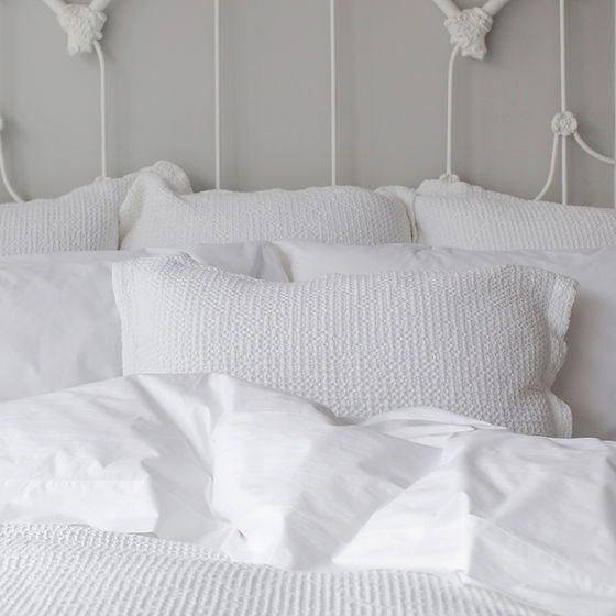 Michelle Waffle Coverlet white  – 100% Long-Staple Cotton | St. Genève