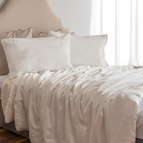 Silk Duvet | 100% Hand-Layered Tussah Silk with Lyocell Sateen Cover, 300TC by St Genève silk fill