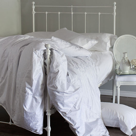 James Bay Canadian Wild Goose Down Duvet – 700+ Loft, 400 Thread Count, 100% Cotton Jacquard Cover, by St Genève