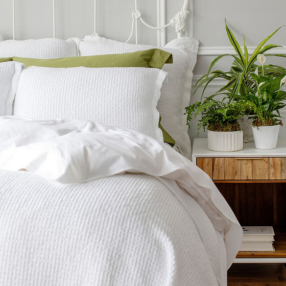 Michelle Waffle Coverlet white  – 100% Long-Staple Cotton | St. Genève