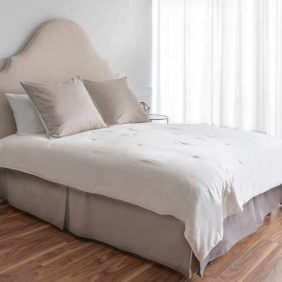 Silk Duvet | 100% Hand-Layered Tussah Silk with Lyocell Sateen Cover, 300TC by St Genève silk fill
