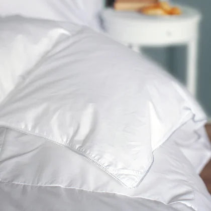 St  Genève LAJORD WHITE GOOSE  DOWN DUVET