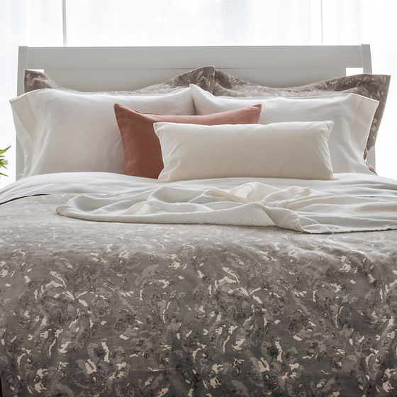 Westmount | Jacquard duvet cover /coverlet 100% long-staple cotton 365 thread count by St Genève”