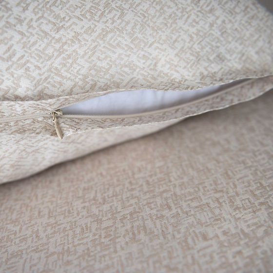Rio Jacquard Duvet Cover – Pearl – 100% Giza Long-Staple Cotton | St Genève