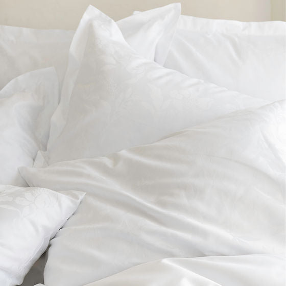 Giza 92 Flora Jacquard Duvet Cover – 100% Egyptian Extra Long-Staple Cotton, 400 TC / 800 Strand | St Genève