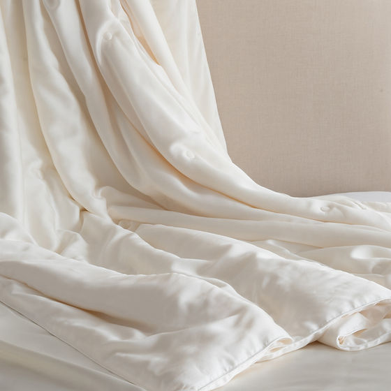 Silk Duvet | 100% Hand-Layered Tussah Silk with Lyocell Sateen Cover, 300TC by St Genève silk fill