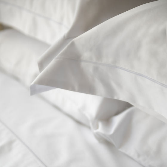 Grand Veneto Sateen Duvet Cover – Cream, 100% Extra-Long Staple Cotton, 2-Ply 300 TC / 600 Strand | St Genève (Copy)