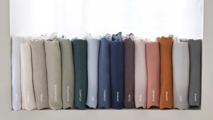 Echo Duo 100% linen duvet cover with hidden zipper and half-inch flange detail