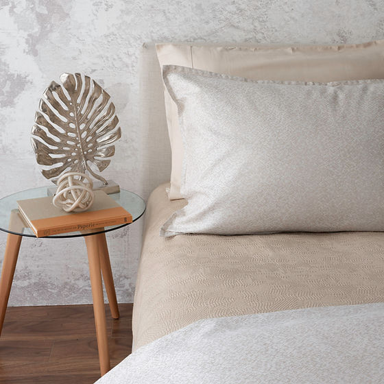 Rio Jacquard Duvet Cover – Pearl – 100% Giza Long-Staple Cotton | St Genève