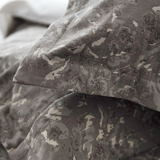 Westmount | Jacquard duvet cover /coverlet 100% long-staple cotton 365 thread count by St Genève”