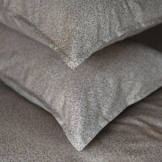 Rio Jacquard Duvet Cover – Walnut – 100% Giza Long-Staple Cotton | St Genève