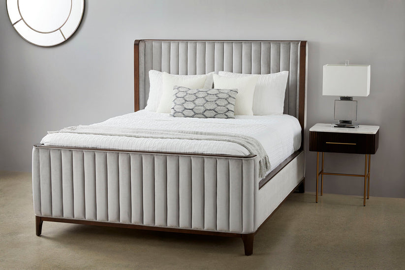 MAJESTIC BED  Grey velvet
