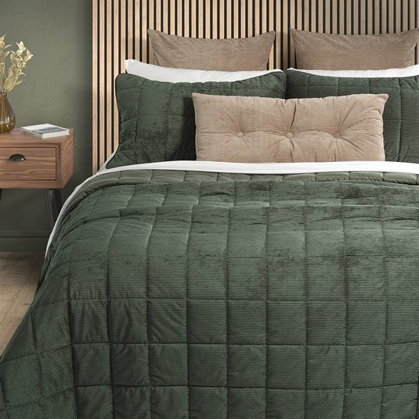 Corduroy dark green quilt