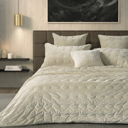 Lounge Solid Ivory Velvet Quilt – 100% Polyester Velvet