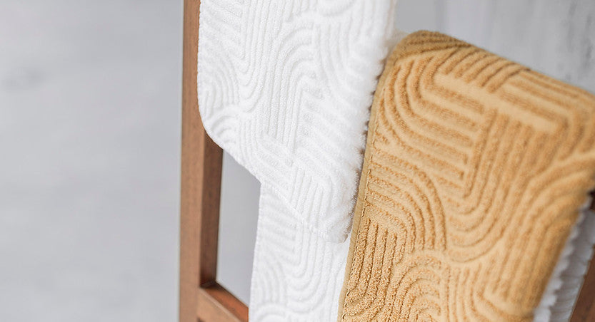 Abyss Olly Luxury Bath Towels – 100% Giza Egyptian Cotton | Ivory 103 & Gold 840