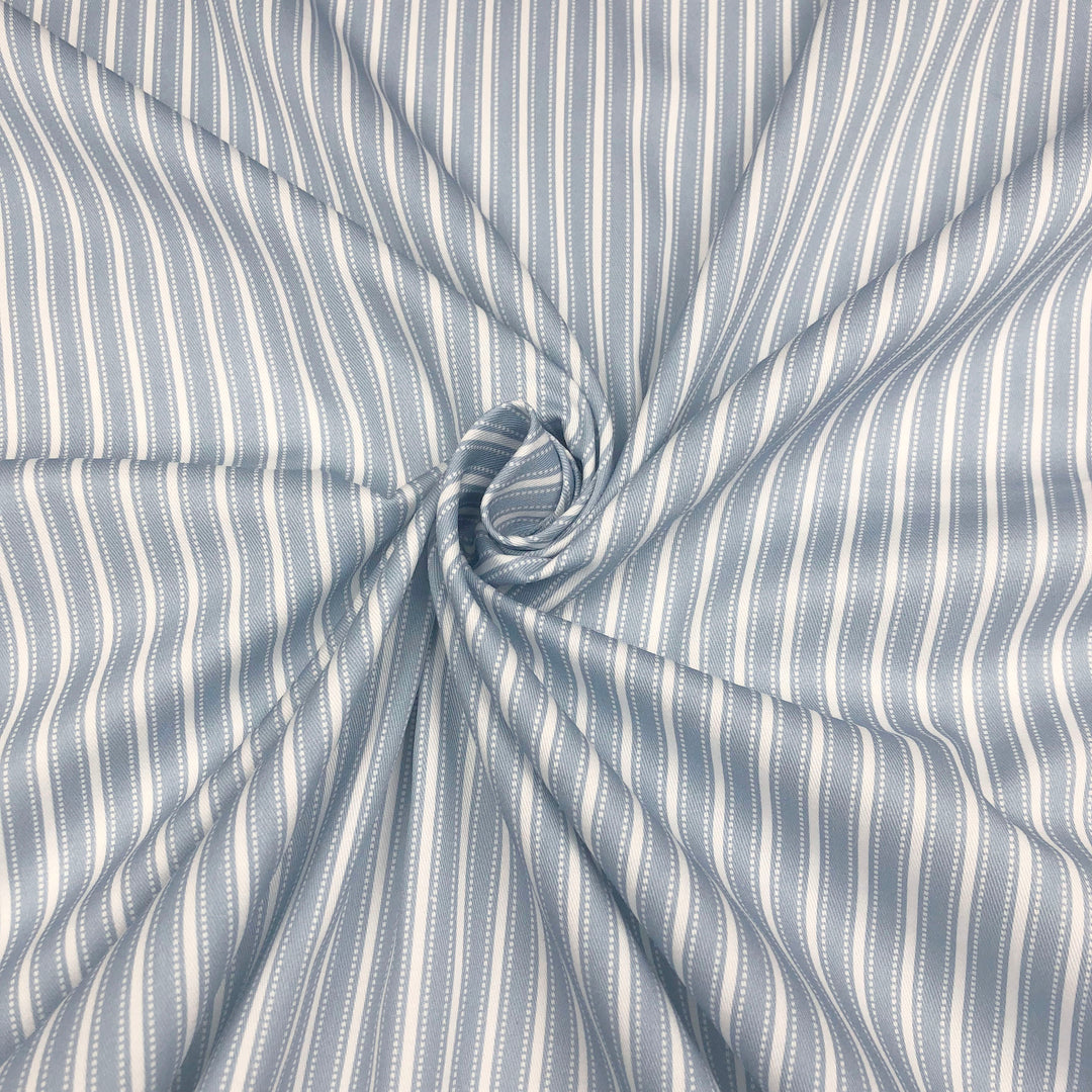 Ruben Stripe Cornflower duvet cover zipper closure detail – reversible cotton twill