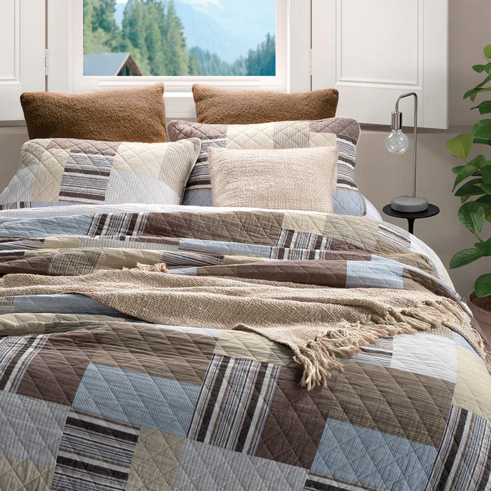 Teriyaki printed patchwork quilt