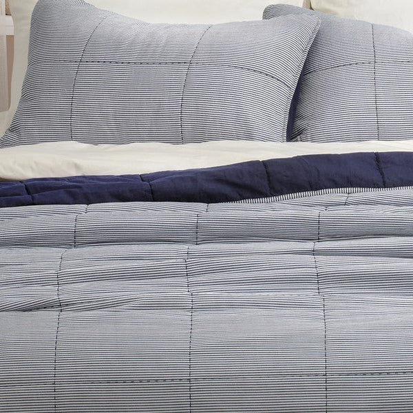 Tagliatelle blue striped reversible quilt – 100% Cotton Outer Shell