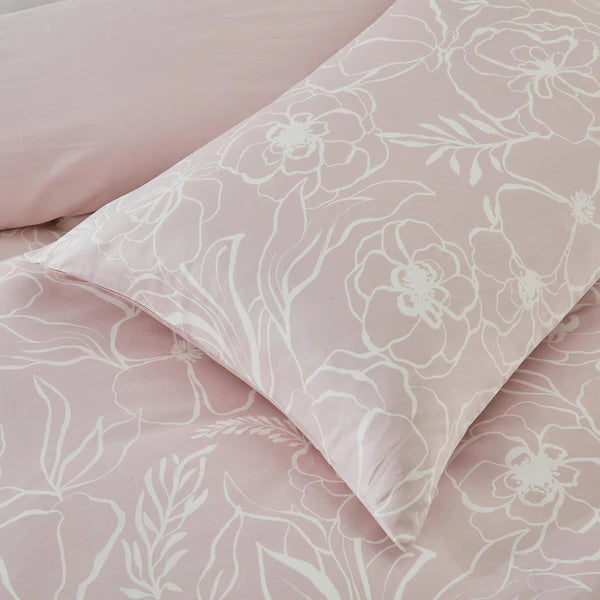 alba_pillowcase Alba Duvet Cover Set – housewife fold pillowcase detail