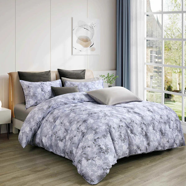 Marais duvet cover set in grey-lilac with delicate floral pattern, 300 thread count cotton sateen
