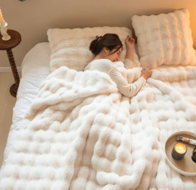 Ripple Rabbit Throw WHITE