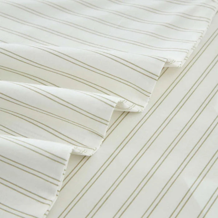 Vale Green duvet cover edge detail with hidden zipper closure