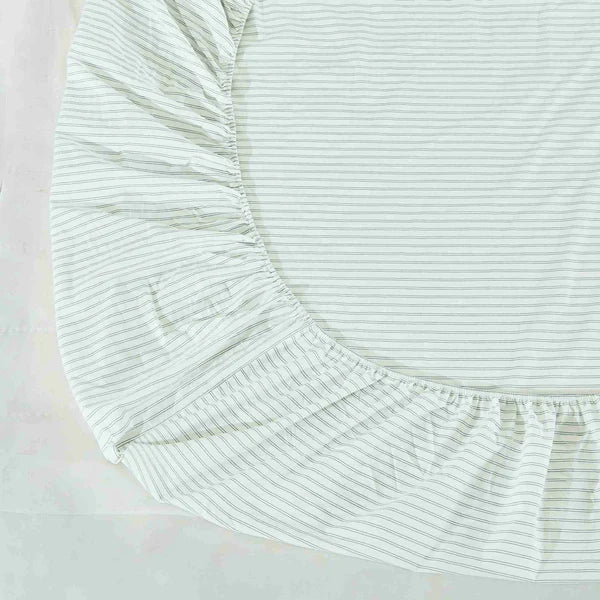 Vale Shadow fitted sheet corner detail showing 15 inch deep pocket with elastic
